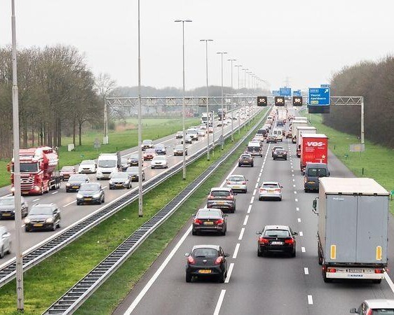 Afbeelding weg verbreding A1 Apeldoorn-Azelo versneld